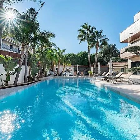 2 Min From The Sea Pool, Comfort And Free Wifi *